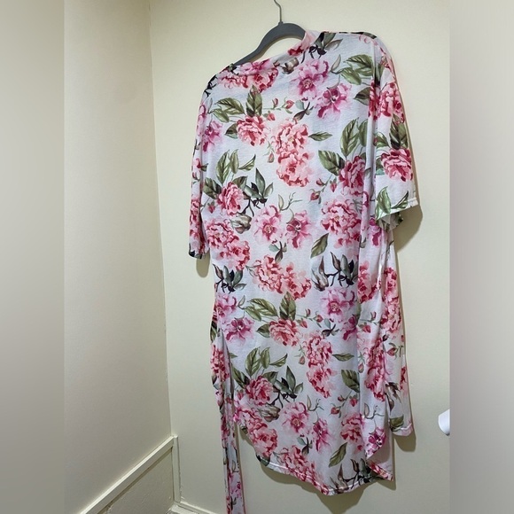 Show Me Your Mumu Pink cute Floral women’s robe with tie belt. OS 100% polyester - Picture 11 of 12